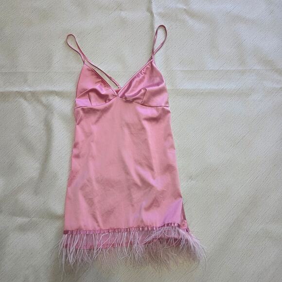 Fashion Nova Women's Pink with Feather Trim on Bottom Intimate Sleepwear size M - Picture 6 of 6